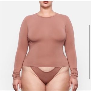 Skims “Fits Everybody” Long Sleeve Shirt Women’s Small in Rose Clay